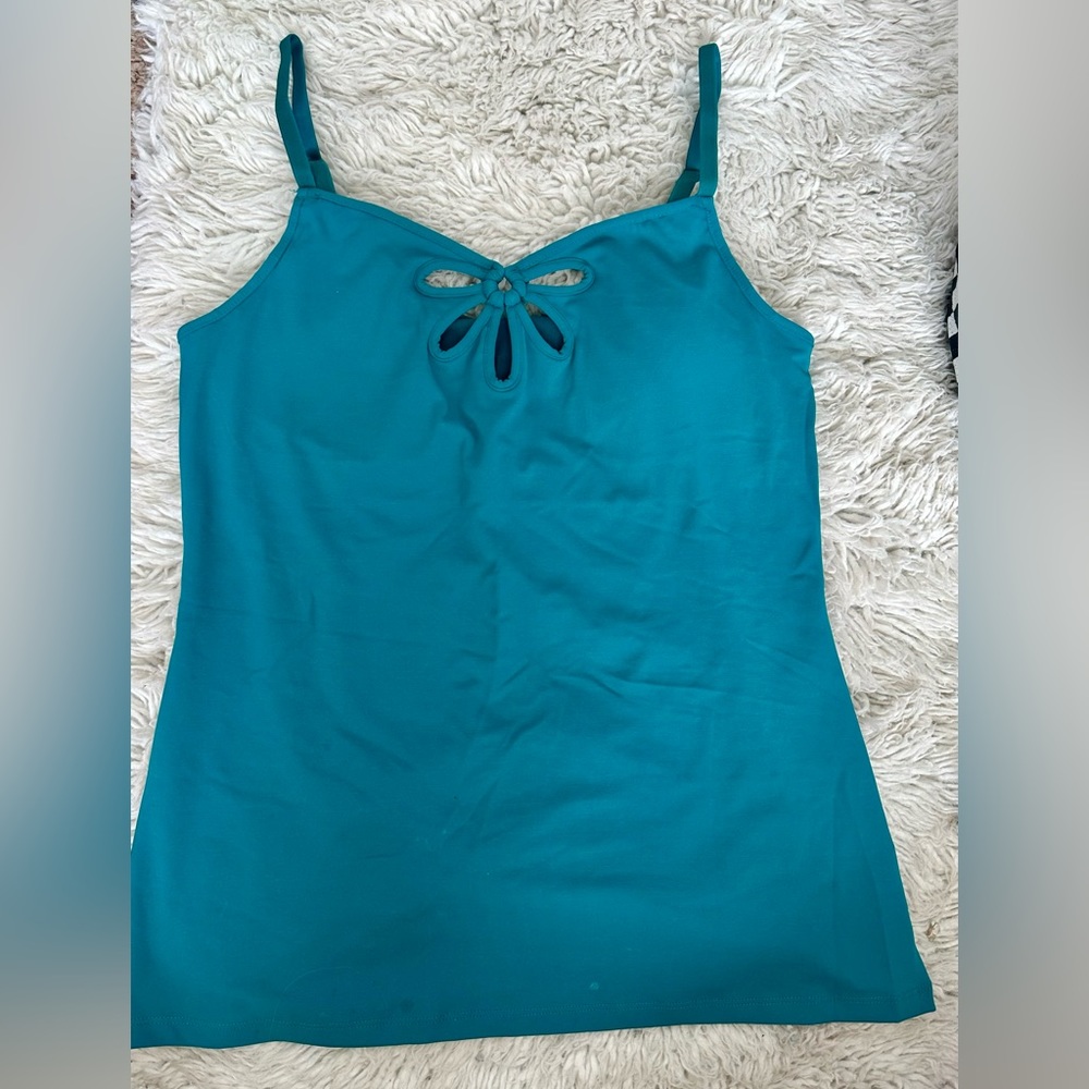 - Fabletics flower detail cutout top